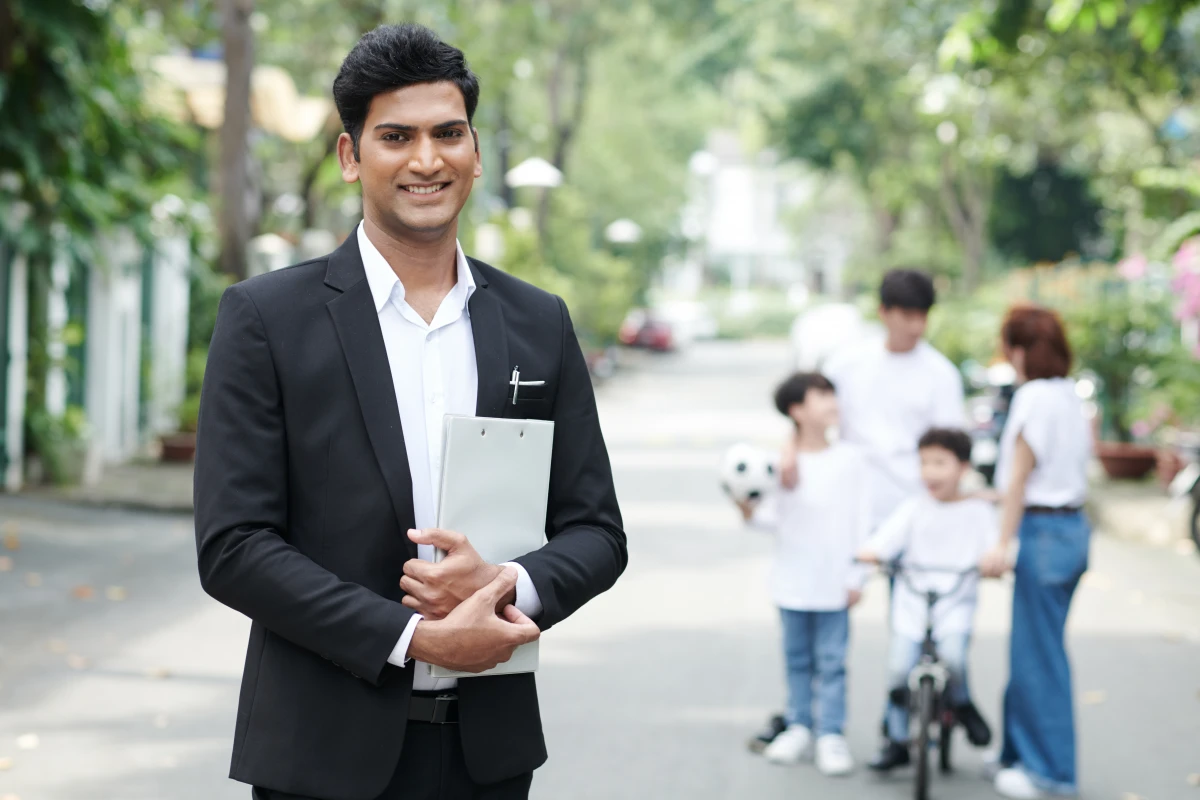 découvrez pourquoi les cotisations d'assurance auto pour les jeunes conducteurs doublent et comment réduire vos coûts tout en restant bien couvert.
