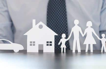 découvrez les hausses tarifaires 2026 des assurances auto et habitation, adaptées selon les profils des assurés. anticipez et comparez pour mieux protéger votre budget.