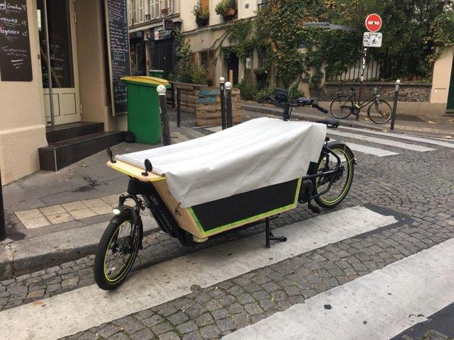 renault inaugure la production de vélos-cargo en région parisienne, combinant innovation et mobilité urbaine durable pour répondre aux besoins de transport écologiques.