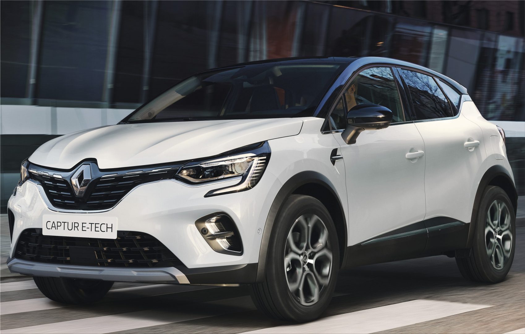 renault met en vente aux enchères 180 véhicules emblématiques, une occasion unique pour les passionnés d'acquérir des modèles rares et historiques.