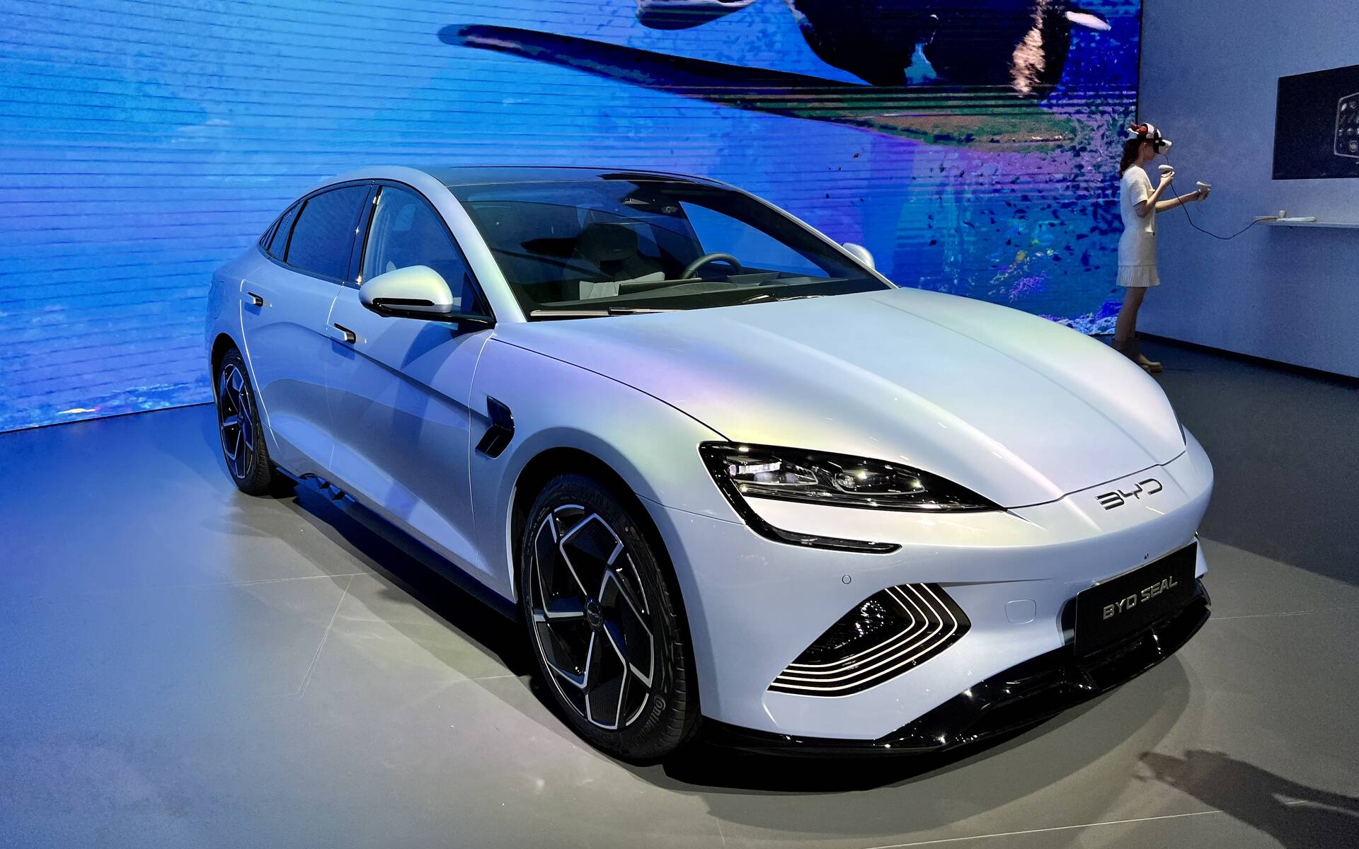 découvrez si tesla est simplement un constructeur automobile ou bien une entreprise innovante qui révolutionne plusieurs secteurs.