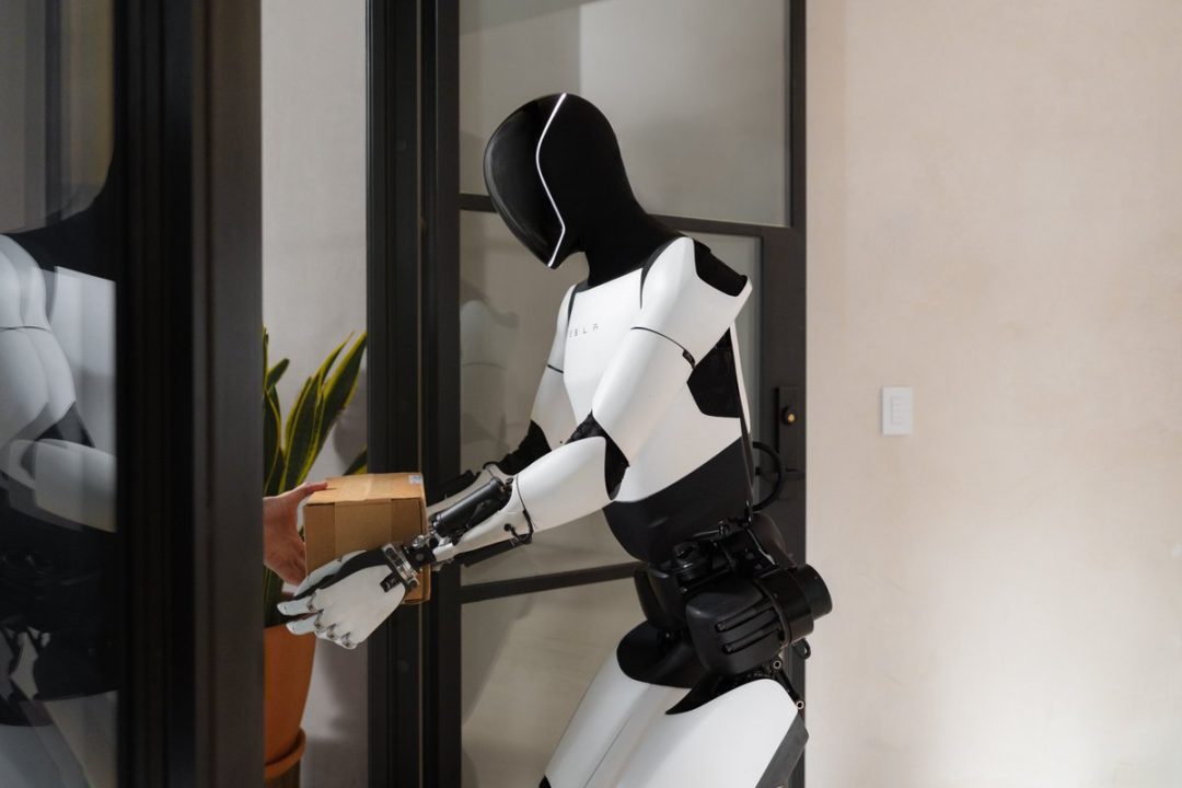 tesla lance un service innovant avec 1000 robotaxis équipés de conducteurs humains pour une expérience de mobilité sûre et futuriste.