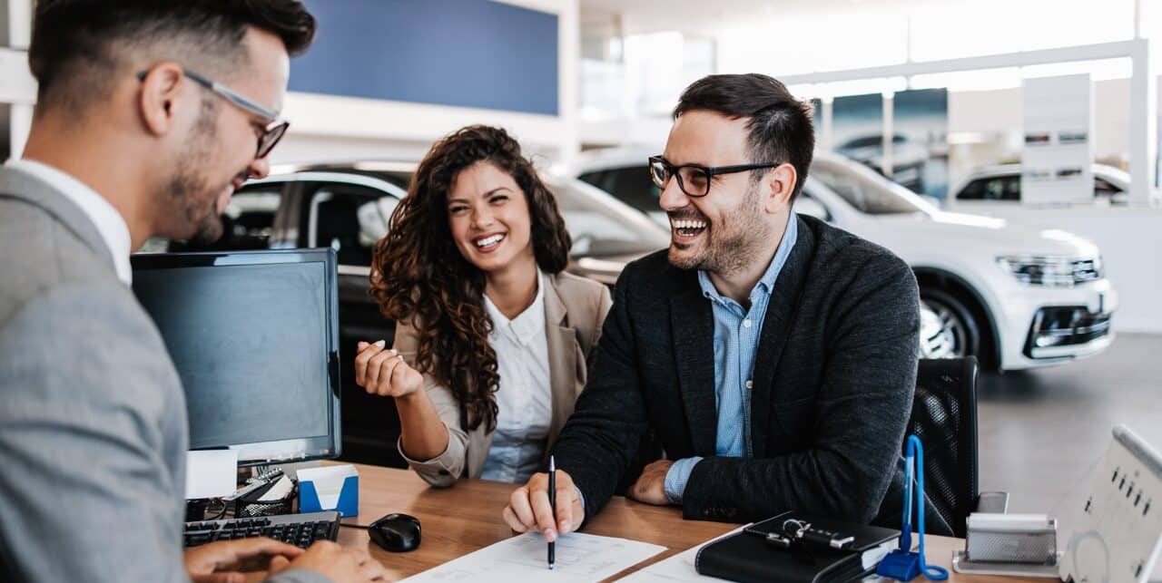 découvrez comment votre assurance voiture neuve couvre le vol et la destruction, et l'impact sur votre malus. conseils et informations essentielles pour protéger votre véhicule.