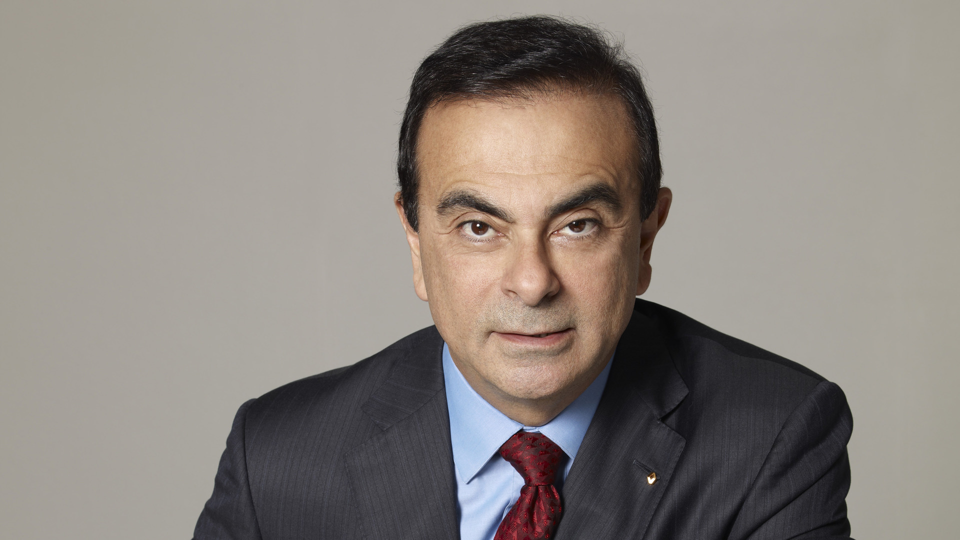 découvrez comment le déclin de l'équipe renault f1 a débuté sous la direction de carlos ghosn, avec un focus sur l'influence de briatore dans cette période charnière.