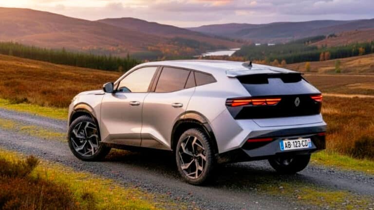 découvrez le renault filante, un suv puissant de 250 chevaux, non commercialisé en france, alliant design innovant et performance exceptionnelle.