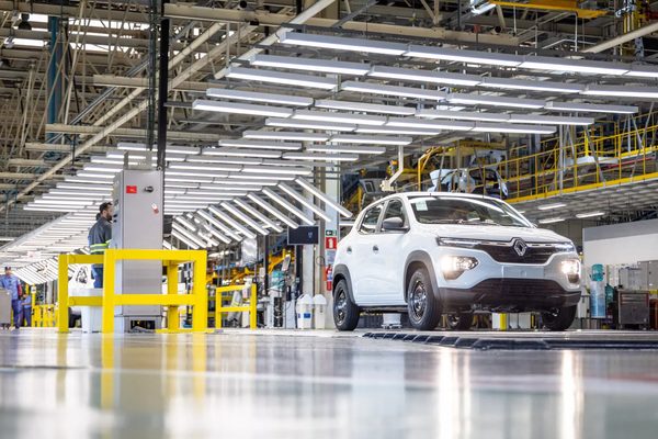 renault s'associe à geely pour développer ses activités au brésil, renforçant ainsi sa présence sur le marché sud-américain.