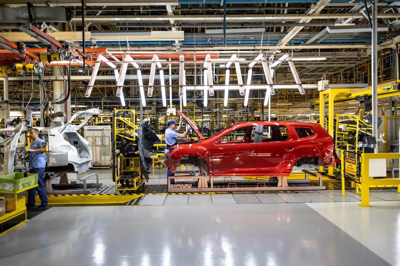 renault s'associe à geely pour renforcer sa présence sur le marché brésilien et développer de nouvelles opportunités automobiles.