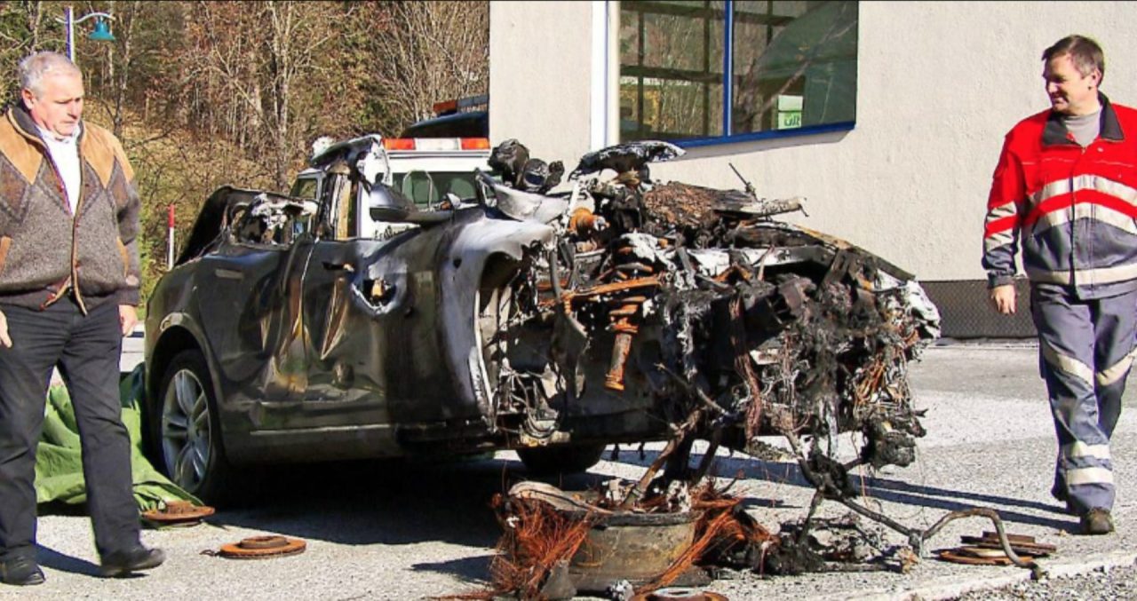 découvrez les défis rencontrés avec une tesla abandonnée à -36°, notamment une batterie gelée, et les solutions pour y remédier.