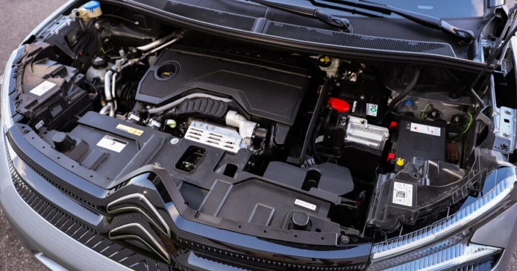 renault relance un moteur essence, mais ce retour n'est pas destiné au marché français.