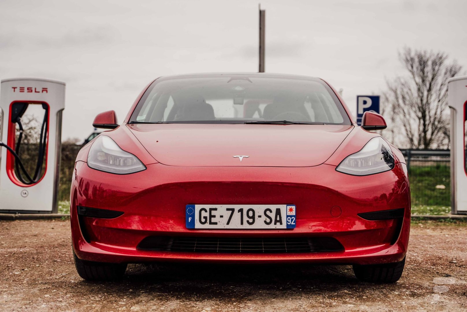 découvrez notre test complet de la tesla model 3 propulsion 2026 : performances, autonomie, design et innovations technologiques au rendez-vous.