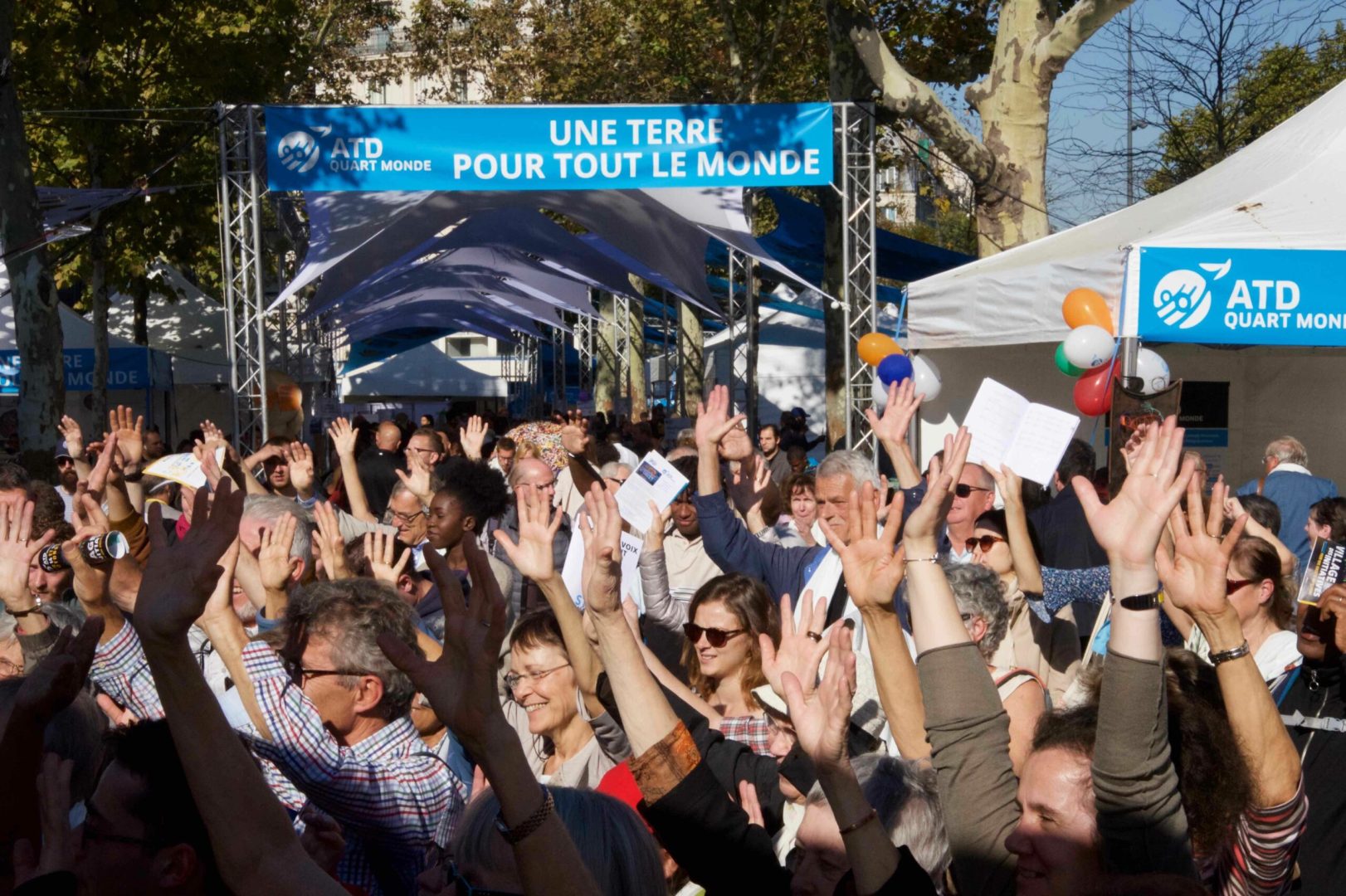 découvrez comment la défiance envers l'assurance reste majoritaire, tandis qu'un quart des assurés se distingue par un comportement exemplaire.