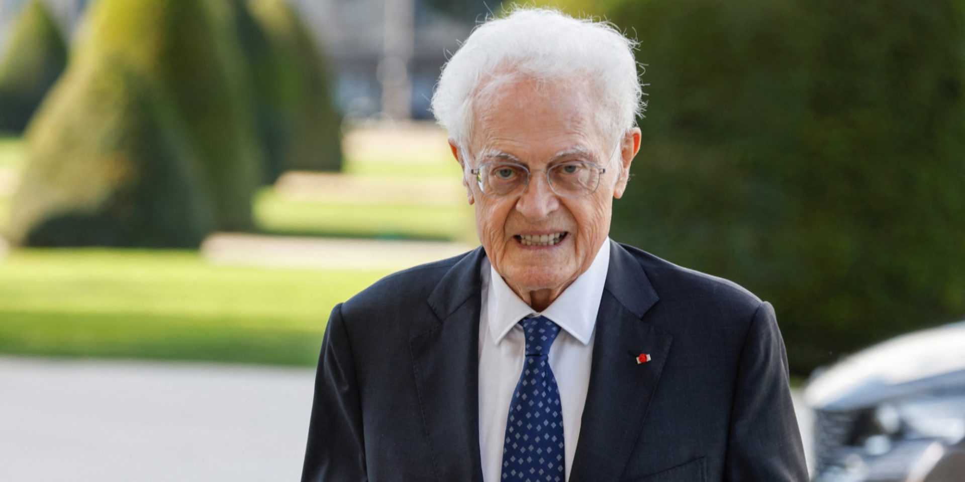 découvrez le combat courageux de lionel jospin contre une maladie héréditaire qui a conduit à son décès. retour sur son parcours et son héritage.