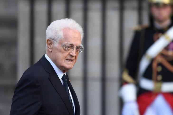 découvrez le combat courageux de lionel jospin face à une maladie héréditaire jusqu'à son décès. retour sur son parcours et sa lutte.