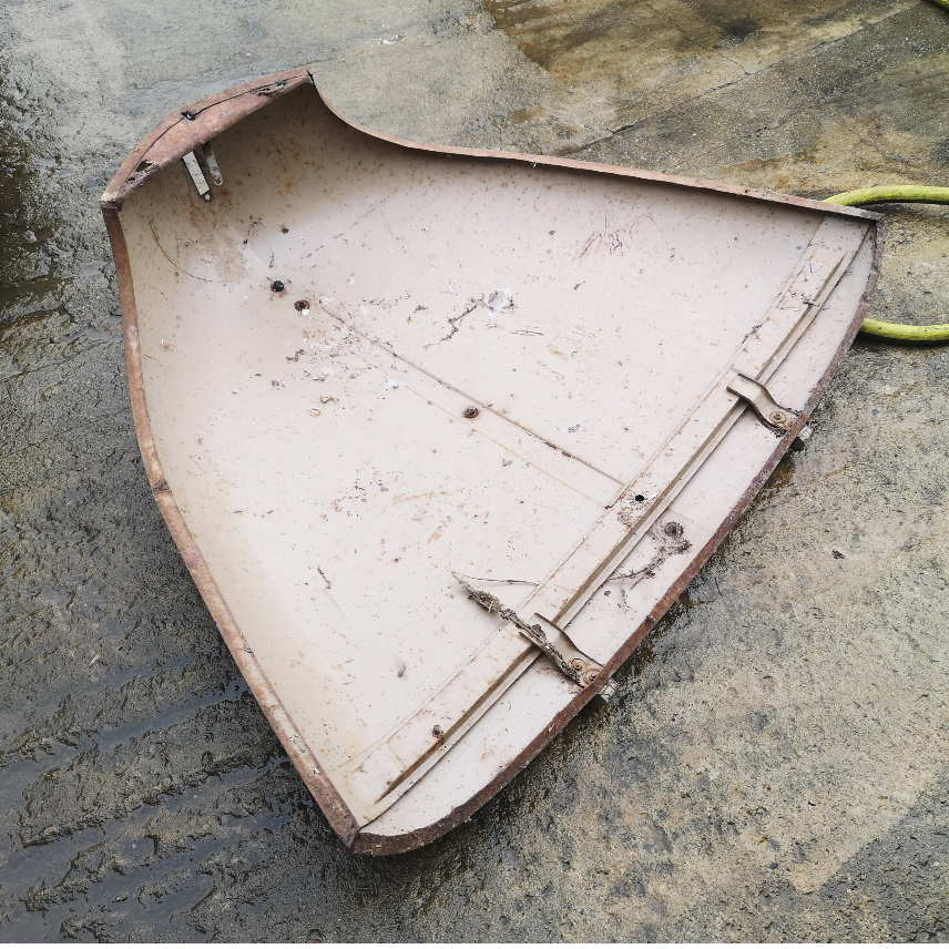 rassemblement international dans la drôme pour célébrer les 80 ans de la renault 4cv, un événement dédié aux passionnés de cette voiture mythique.