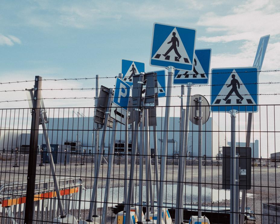 northvolt : un an après la faillite, découvrez comment l'entreprise fait preuve de résilience et se prépare un avenir prometteur dans l'industrie des batteries.