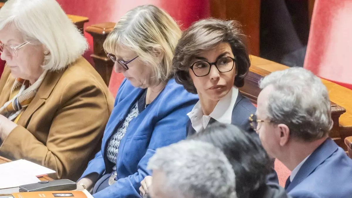 rachida dati fait son retour aux tribunaux après les élections municipales, prête à relever de nouveaux défis judiciaires.