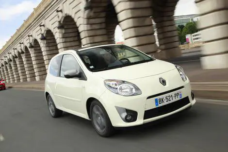 découvrez comment renault révolutionne le marché avec des prix imbattables sur la twingo e-tech, alliant innovation électrique et accessibilité.