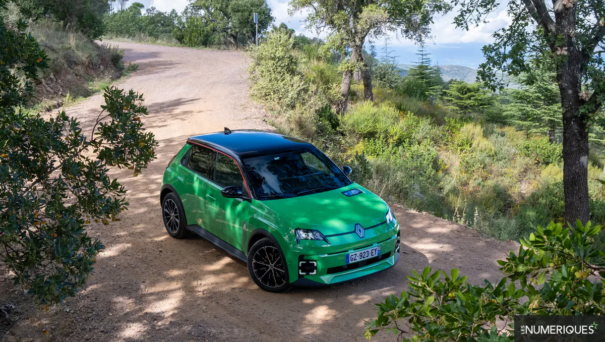 découvrez les atouts de la renault twingo, une citadine électrique abordable alliant design compact, autonomie pratique et zéro émission pour une conduite urbaine efficace.