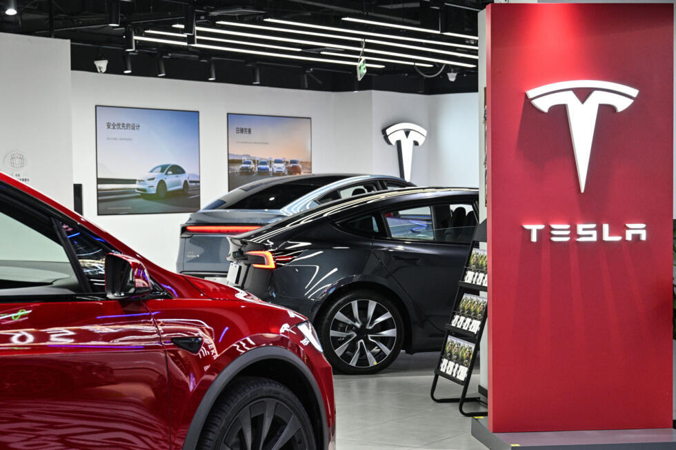 découvrez la légère hausse des ventes de véhicules en europe en février et le rebond remarquable de tesla sur le marché automobile européen.