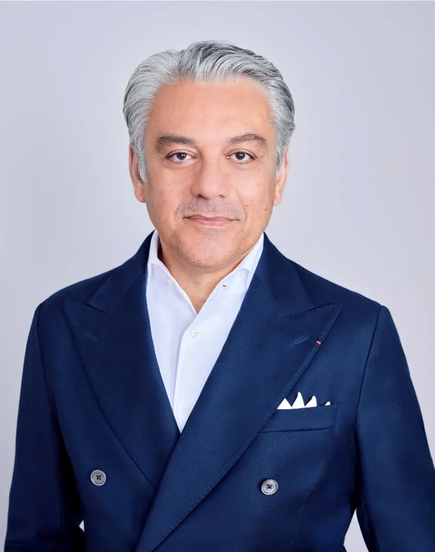 découvrez comment renault bénéficie de la croissance du marché et les recommandations positives renforçant sa position.