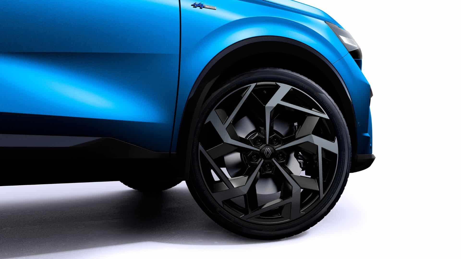 découvrez la renault rafale 100% électrique, offrant une autonomie exceptionnelle de 1 400 km pour des trajets longue distance sans compromis.