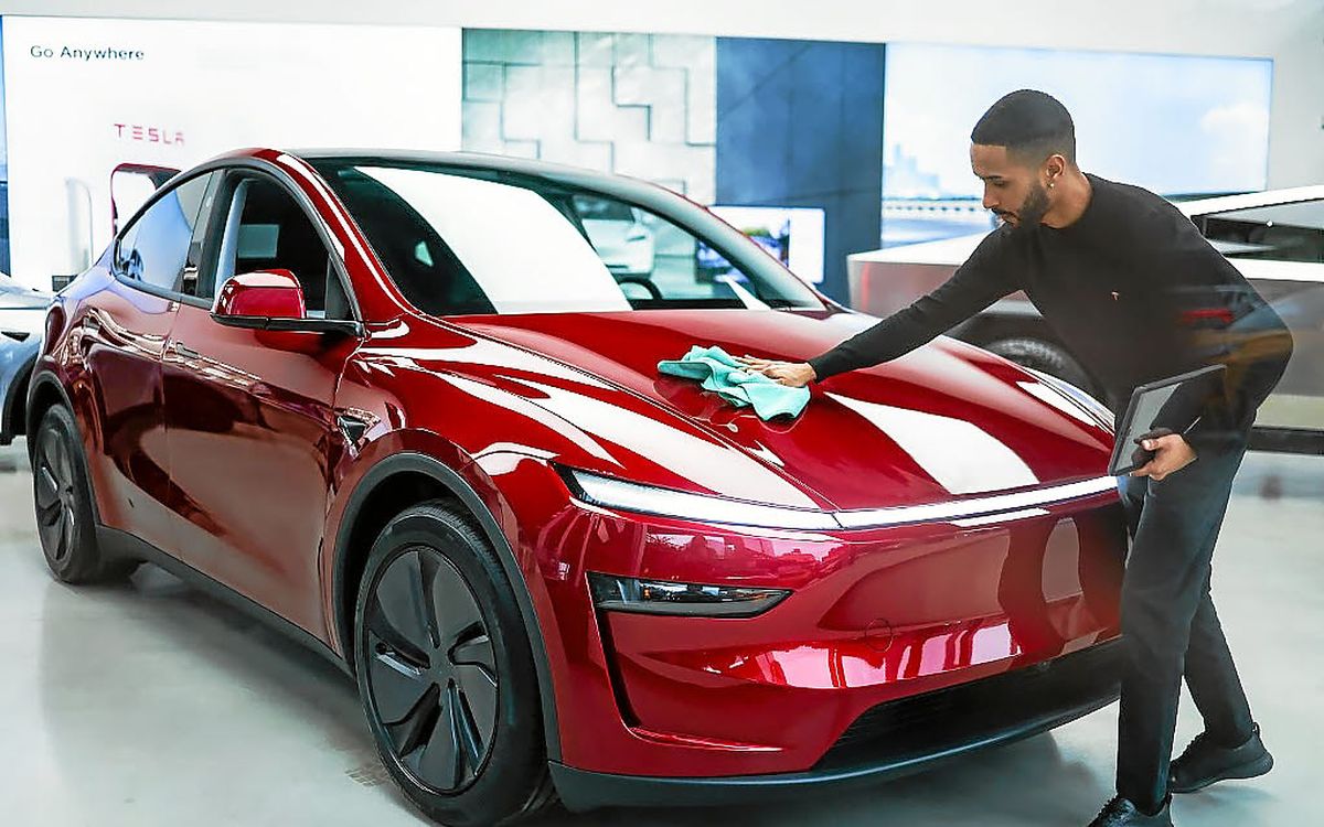 tesla t1 : des livraisons en deçà des attentes et l'arrêt du crédit d'impôt freinent la vente du véhicule électrique.