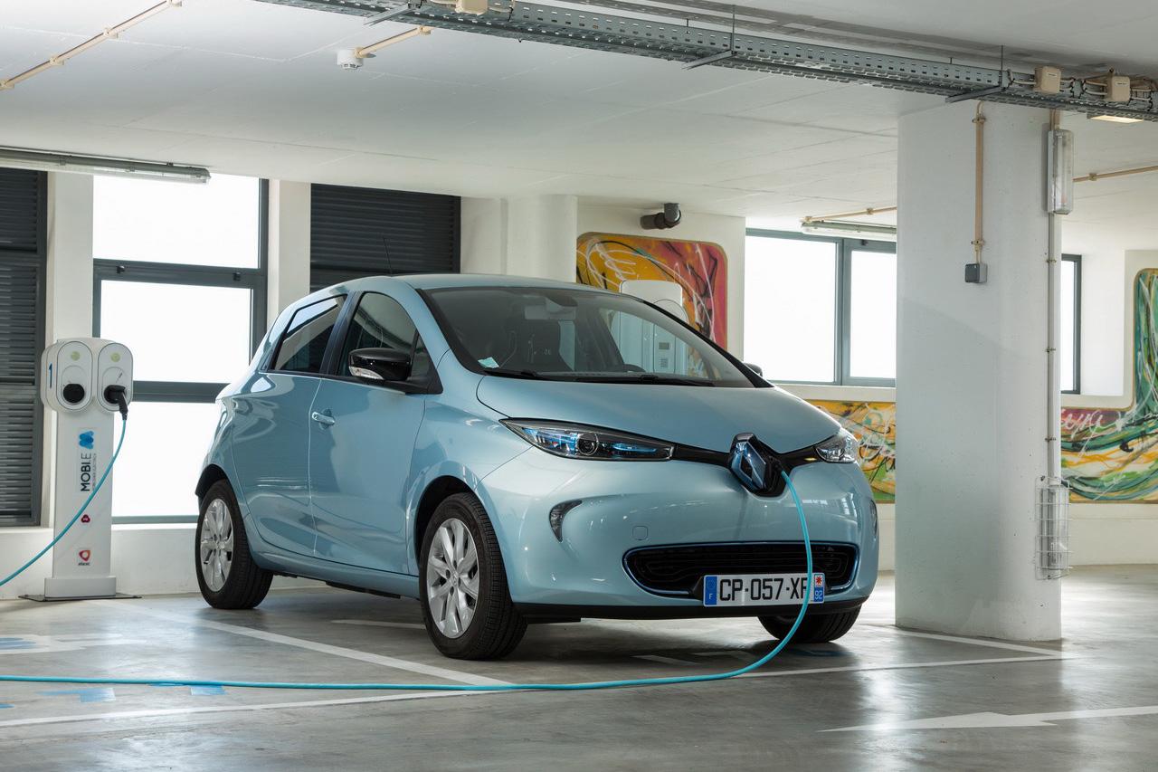 découvrez notre sélection de voitures électriques d'occasion à moins de 10 000 €, alliant économies et écologie pour une mobilité durable accessible à tous.