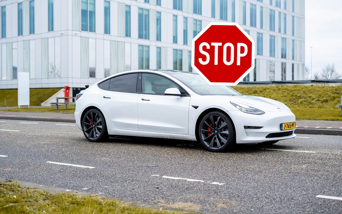 une conductrice intoxiquée s'endort au volant, provoquant l'arrêt inédit d'une tesla sur l'autoroute.