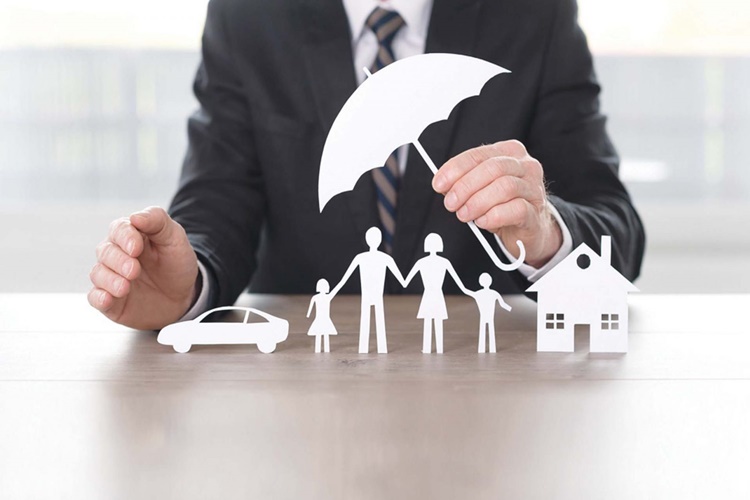 découvrez nos astuces pour trouver une assurance auto en ligne à un tarif avantageux et économisez sur votre contrat tout en bénéficiant d'une couverture adaptée.
