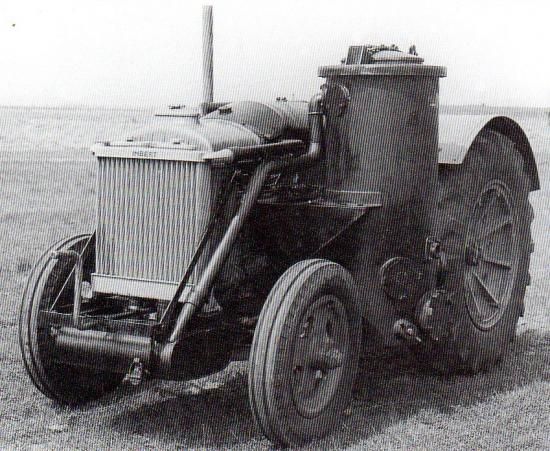 découvrez les raisons méconnues qui ont conduit à l'échec commercial de la renault 14, une voiture innovante mais mal comprise.