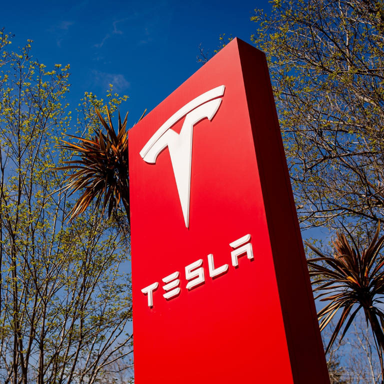 découvrez la date officielle de sortie de la tesla cybercab et toutes les infos sur le lancement de sa conduite autonome révolutionnaire.