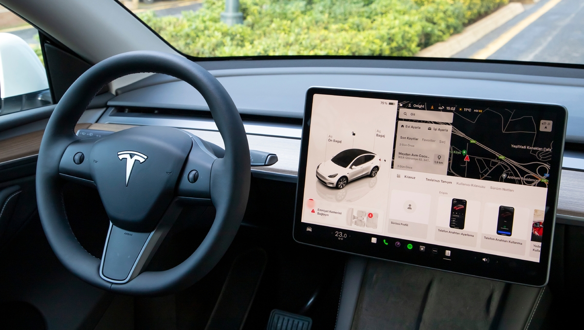 découvrez la date officielle de lancement du tesla cybercab et les nouveautés sur le début de la conduite autonome. restez informé des dernières avancées technologiques de tesla.
